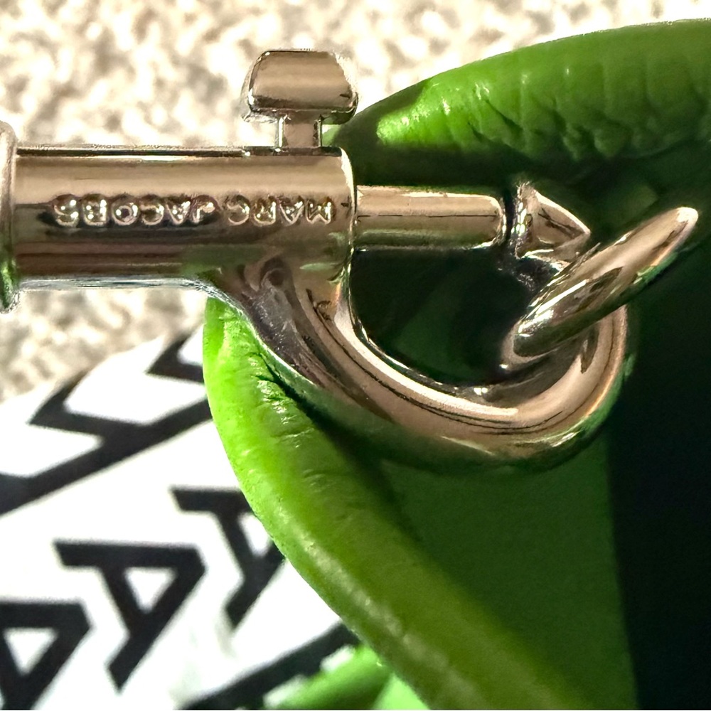 MARC JACOBS The Tote Bag Medium/Kiwi - Picture 8 of 8